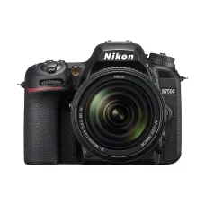 Nikon D7500 Mirrorless Camera with 18-140mm Lens