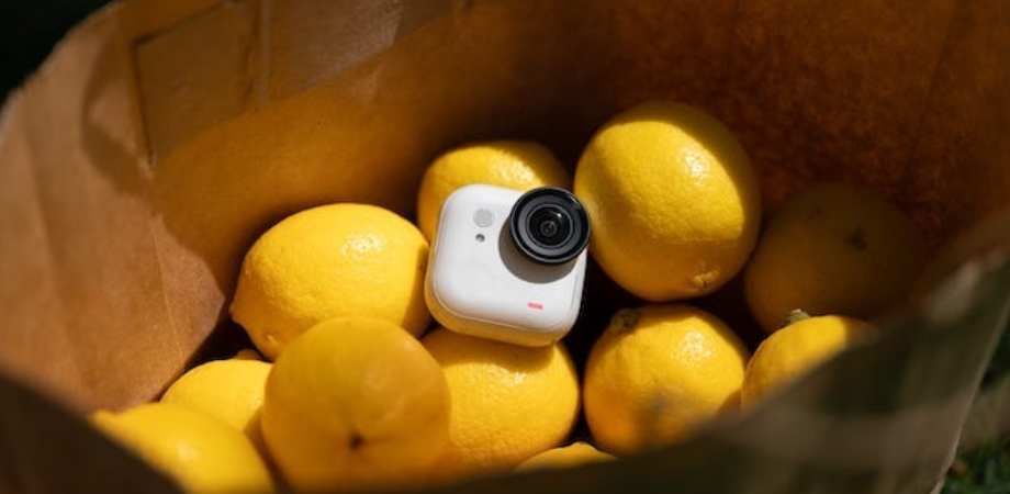 Insta360 GO Ultra