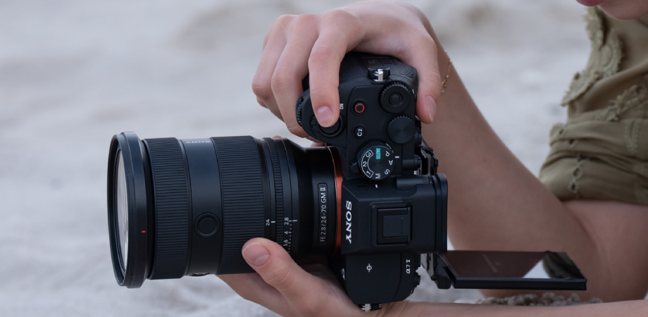 Sony a7 V Mirrorless Camera